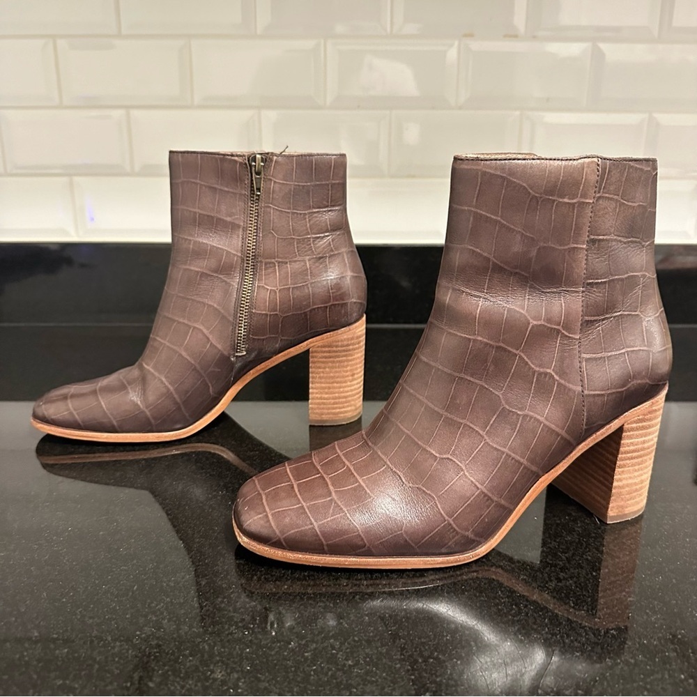 MADEWELL The Mira Side-Seam Ankle Boot in Croc Embossed Leather 9.5 Heel Bootie - Picture 5 of 15